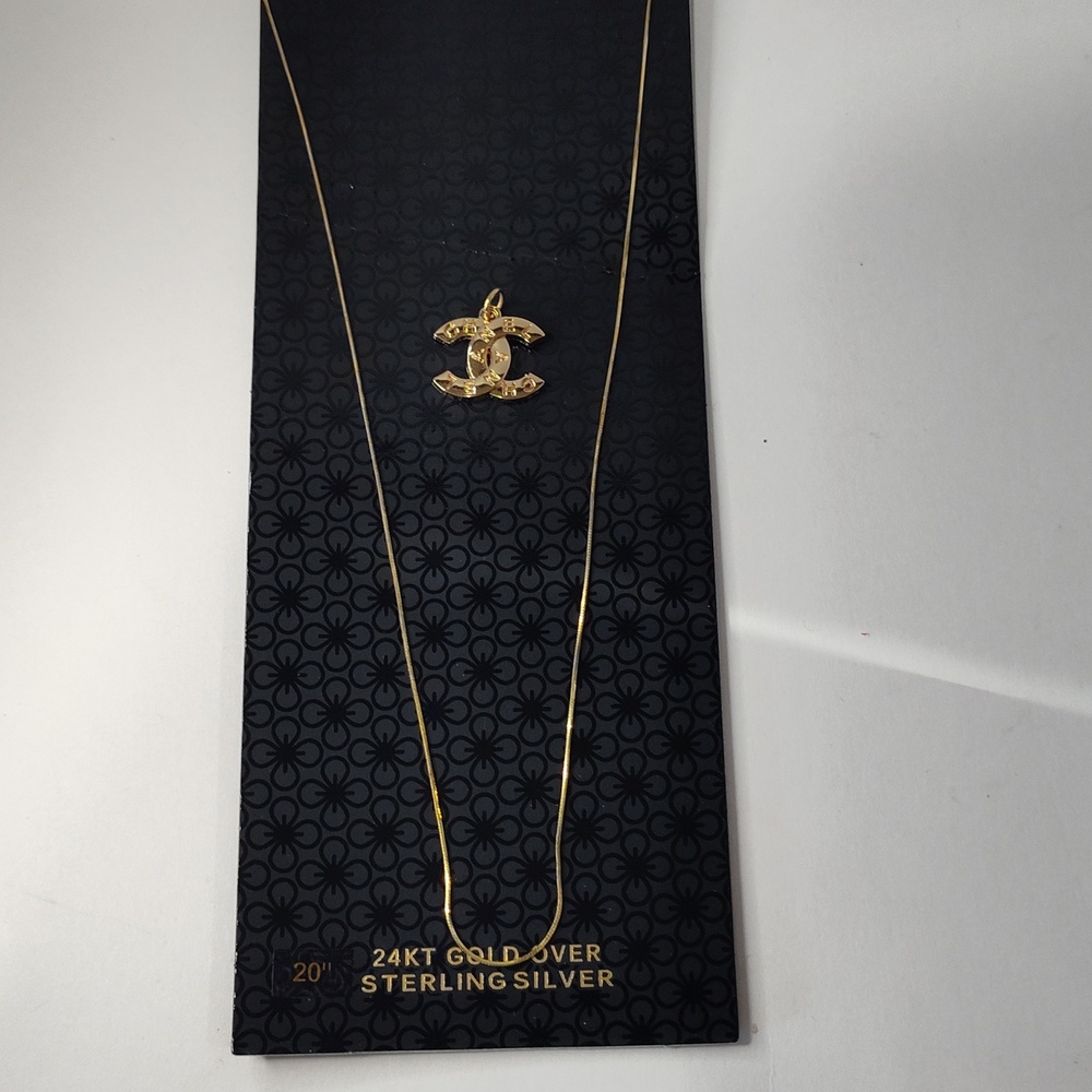CC  Gold Zipper Pull